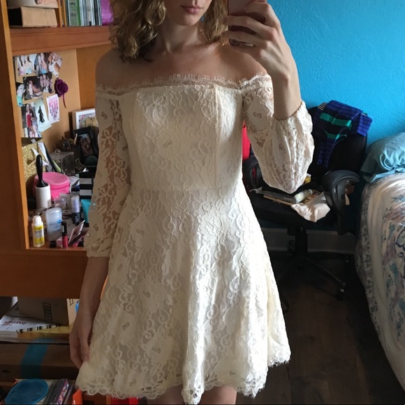 ✨HP✨ BB Dakota Formal Lace Off Shoulder Dress NWT - Picture 4 of 8